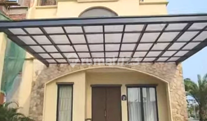 For Sale: 3-Story Luxury House, 7m Wide, Adjacent to Romantic Tourist Spot, 4+1 Bedrooms. 2