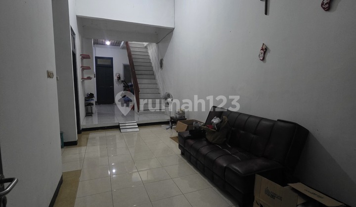 Dijual Rumah 1.5Lt Nempel Meruya 3Kt Lebar Muka 6M Ruas 2 Mobil 2