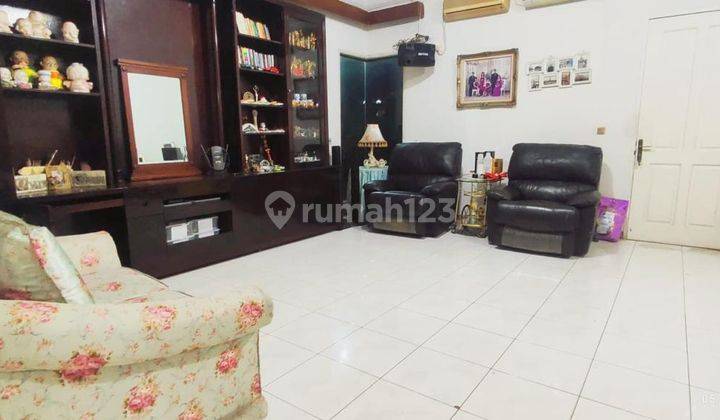 Rumah Cantik 2 Lantai Siap Huni SHM di Kebon Jeruk Jakbar 2