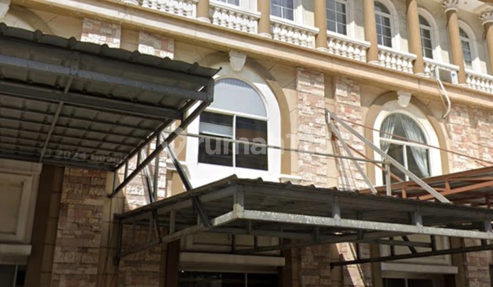 Ruko 3,5 Lantai Samping Boulevard Cocok untuk kantor di Green Lake City