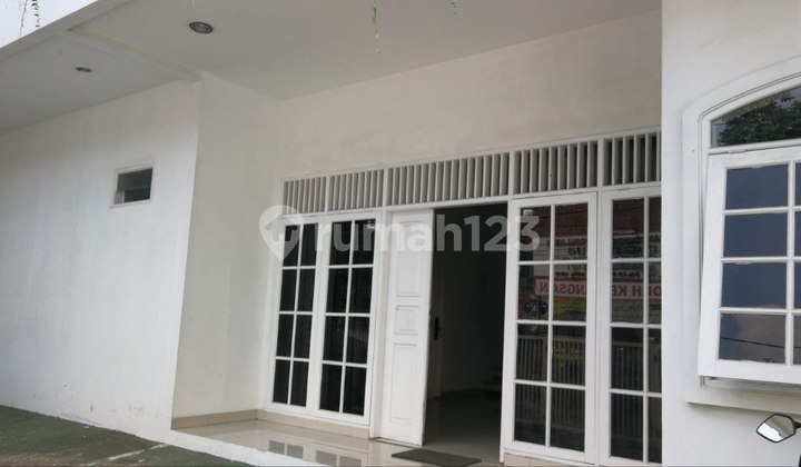 Dijual Rumah Terawat Hook 2 Lt Area Tebet Jakarta Selatan