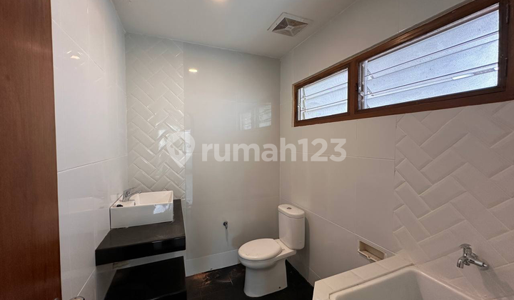 Js876 Dijual Rumah Bagus Terawat di Pondok Indah Jakarta Selatan