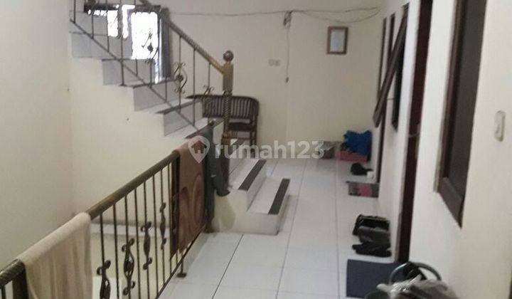 Rumah Dan Kost2an Aktif 3 Lantai Bagus SHM di Cikini Jakarta Pusat 1