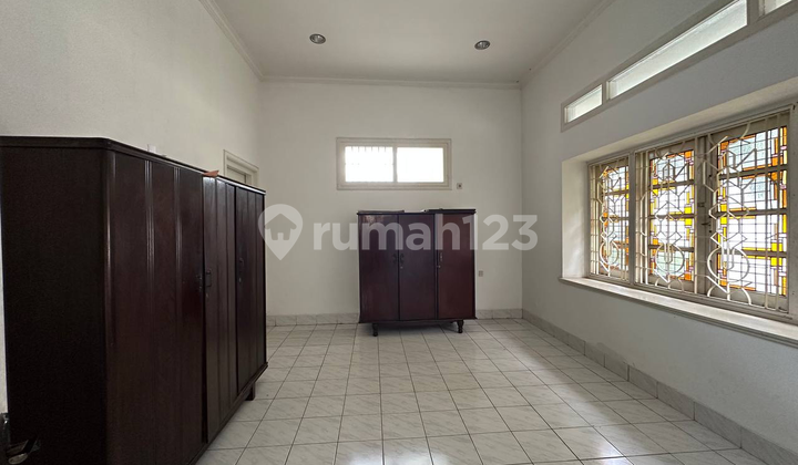 Jp777 Rumah Terawat Semi Furnished SHM Dijual Murah di Menteng Jakarta Pusat 2