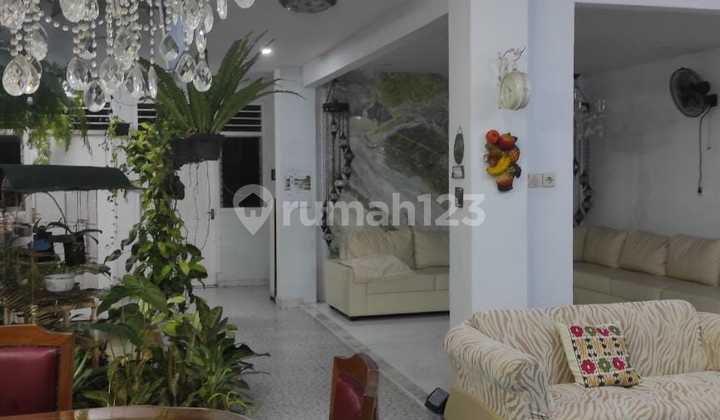 Rumah Cantik Nyaman Bebas Banjir Dijual Area Menteng Jakarta Pusat