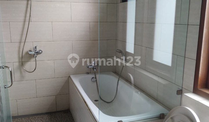 Disewakan Murah Rumah Asri Nyaman Strategis Bebas Banjir di Kebayoran Baru Jakarta Selatan 2