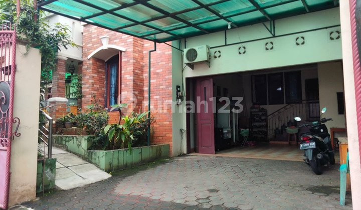 Dijual Rumah Antik Asri 2 Lt Area Tebet Jakarta Selatan