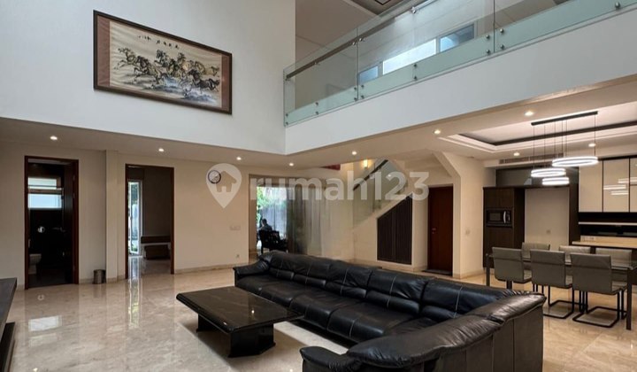 Dijual Rumah Bagus Bebas Banjir Strategis di Kuningan Jakarta Selatan