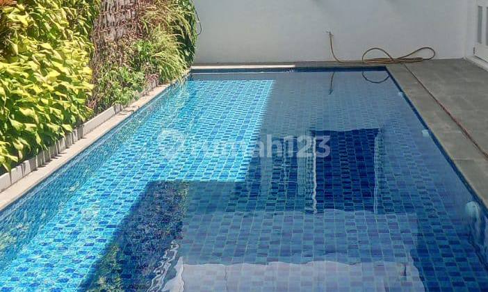 Rumah Baru Renovasi Design Modern di Menteng Jakarta Pusat Rumah Baru Renovasi Design Modern di Menteng Jakarta Pusat