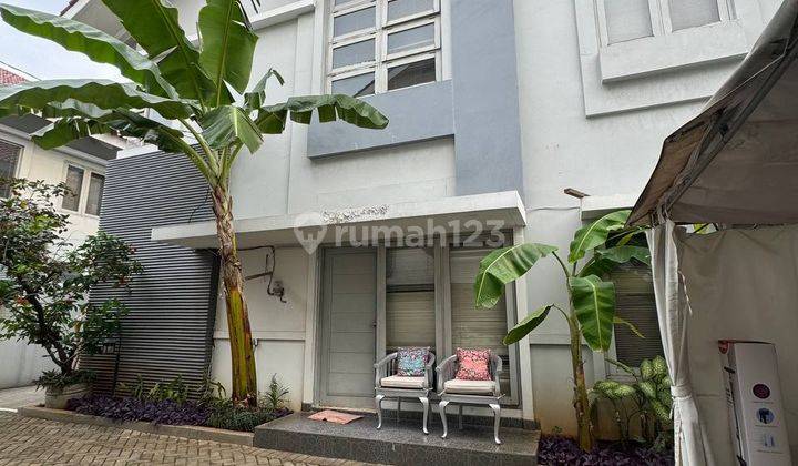 Rumah 4 Unit Dalam 1 Pintu 2Lt Murah Terawat Strategis SHM di Menteng 1