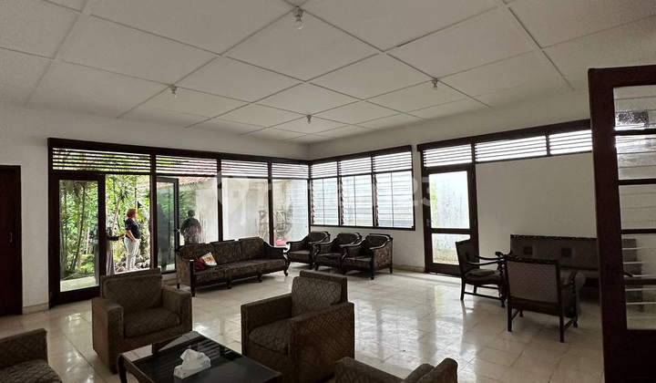 Jp778 Rumah SHM Semi Furnished Dijual Daerah Menteng Jakarta Pusat Jp778 Rumah SHM Semi Furnished Dijual Daerah Menteng Jakarta Pusat