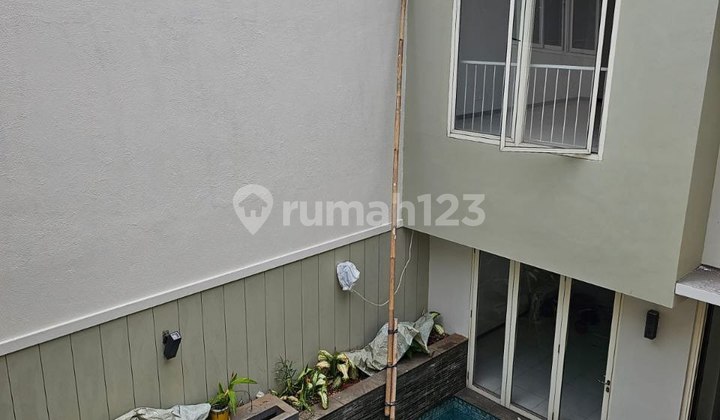 Disewakan Murah Rumah 2 Lantai Bebas Banjir Strategis di Kebayoran Baru Jakarta Selatan