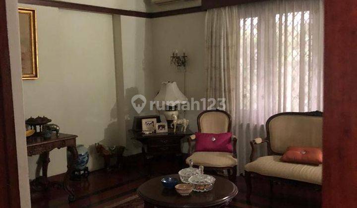 Rumah Bagus Asri Nyaman Semi Furnished Shm Di Menteng Jakarta Pusat 2