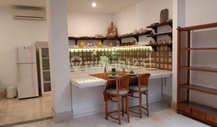 Disewakan Murah Rumah Asri Nyaman Full Furnish di Menteng Jakarta Pusat