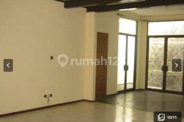 Rumah 2 Lt Bebas Banjir Siap Huni Strategis di Kebayoran Baru Jakarta Selatan