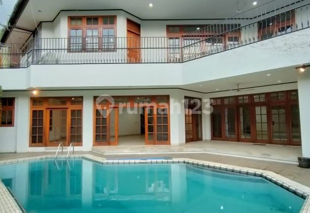 Rumah Kawasan Prestige Area Tenang Siap Huni di Brawijaya Kebayoran Baru