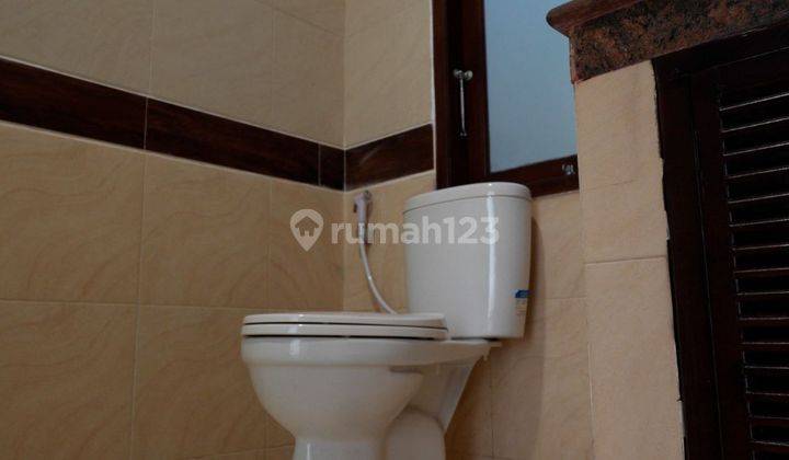 Rumah 2 Lantai Bebas Banjir Bagus Semi Furnished SHM di Kemang, Jakarta Selatan 2