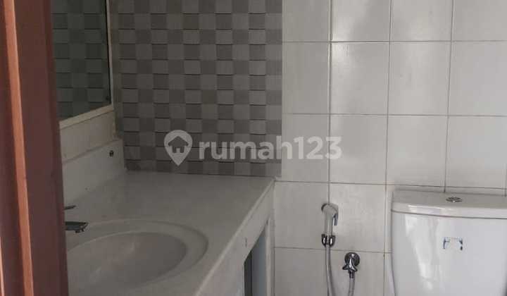 Well-Maintained 2-Story House for Rent in Menteng, Central Jakarta 2