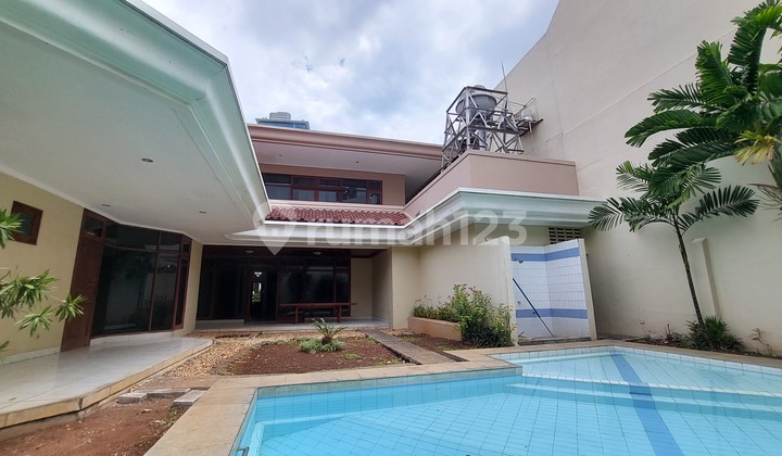 Well-Maintained 2-Story House for Rent in Menteng, Central Jakarta 1