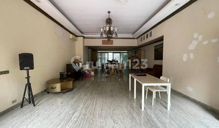 Rumah Vintage Cantik Asri Nyaman Disewakan Bebas Banjir Area Menteng Jakarta Pusat Rumah Vintage Cantik Asri Nyaman Disewakan Bebas Banjir Area Menteng Jakarta Pusat