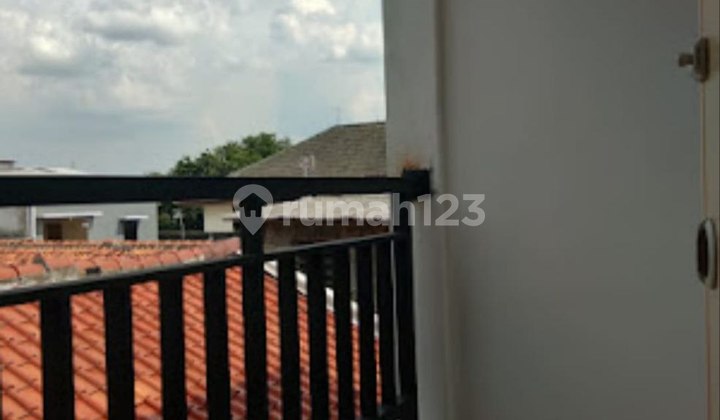 For Sale Fast Active Boarding House and Rental Strategically Close to Culinary and Public Facilities in Mampang Prapatan, South Jakarta 2