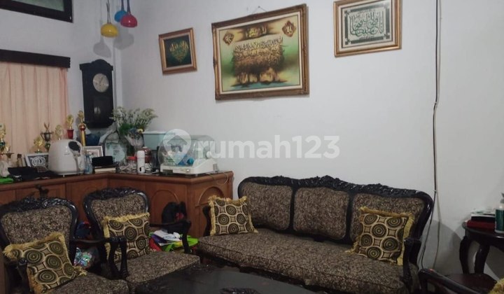 Rumah Asri Bebas Banjir Strategis di Benhil Jakarta Pusat