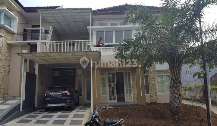 Villa Siap Pakai Tinggal Bawa Koper, Dengan Suasana Nyaman  1