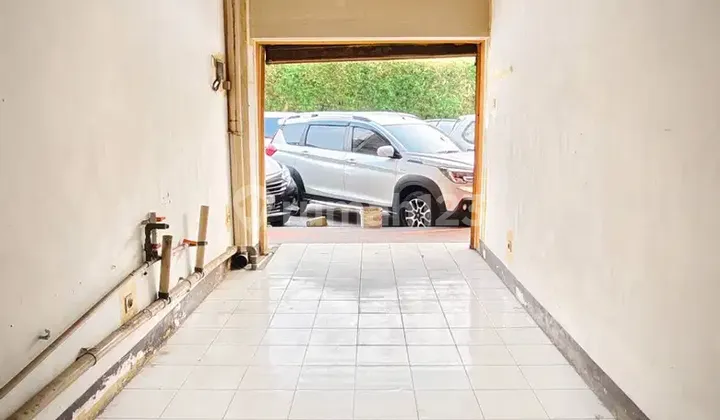 Affordable Kiosk for Rent in Strategic Latumeten Tower B Apartment 2