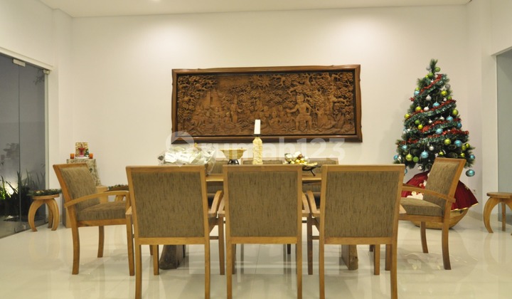 Rumah Ala Villa Bali Di Cluster Elite Alam Sutera 2