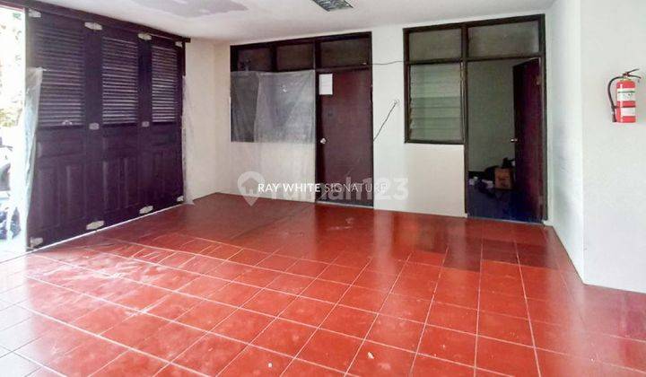 Rumah Lama Terawat Siap Huni di Jl Wijaya 3 Lokasi Prime 2