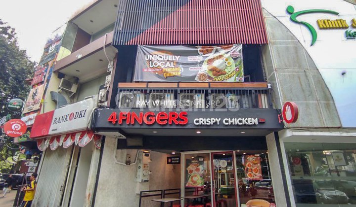 Three-story shop house on Kemang Raya Street, South Jakarta. Formerly 4 Fingers. Three-story shop house on Kemang Raya Street, South Jakarta. Formerly 4 Fingers.