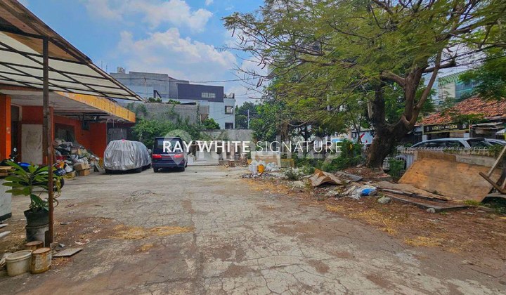 Commercial Land and Building on Jl Kramat V Near Senen Commercial Land and Building on Jl Kramat V Near Senen