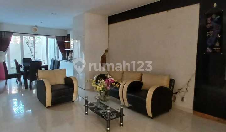 Sewa Rumah Lux Furnished Di Sutami 1