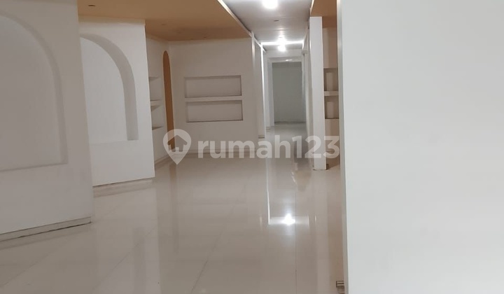 Sewa Ruang Usaha Di Mainroad Dago Bandung Sewa Ruang Usaha Di Mainroad Dago Bandung