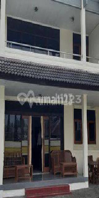 Rumah Dengan Kolam Renang Di Cipaku
