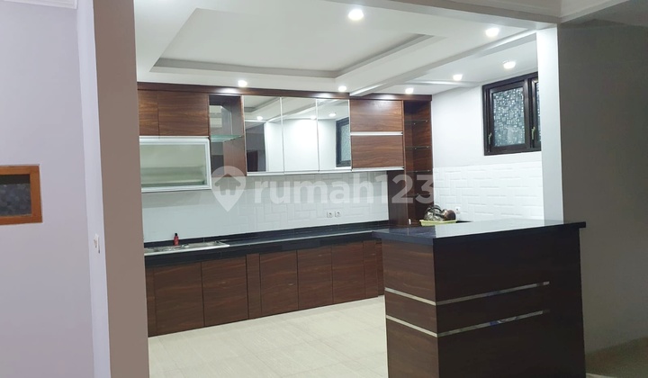 Jual Rumah Dekat Upi di Setiabudi Regency Bandung 2