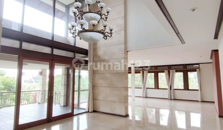 Classic Luxury Hook House In Setiabudi Regency Classic Luxury Hook House In Setiabudi Regency