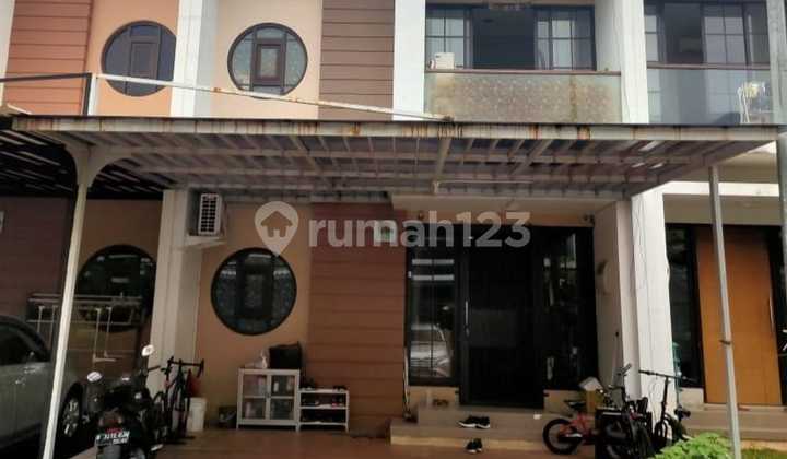 Rumah 2 Lantai Siap Huni di Green Lake City Cluster Asia Sudah Renovasi