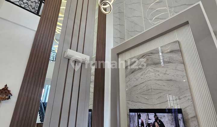 Rumah Baru Super Mewah Fully Furnished di Sektor 1A Gading Serpong