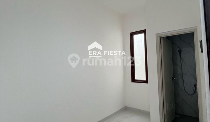 For Quick Sale: 4-Story House in Mandala Barat, Tomang, West Jakarta 2