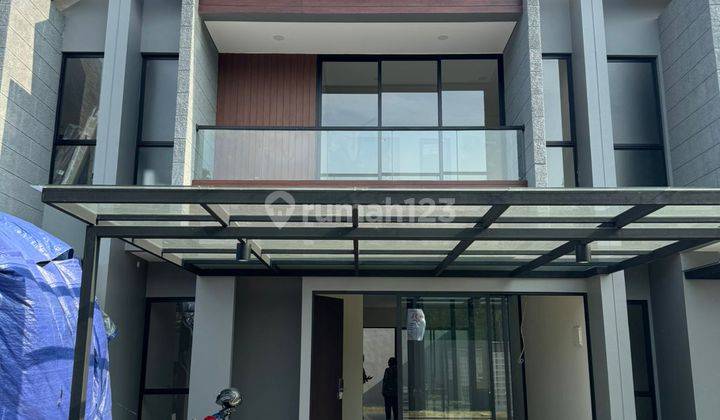 Rumah Rapi Terawat Desain Modern Siap Ajb di Semanan Jakbar 1