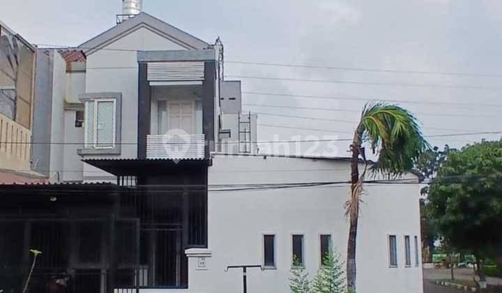 For Sale 2-Story Corner House Semi-Furnished in Taman Semanan Indah Ready to Occupy For Sale 2-Story Corner House Semi-Furnished in Taman Semanan Indah Ready to Occupy