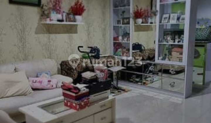 For Sale 2-Story Semi-Furnished House in Vienna Moderland Cluster, Tangerang 2