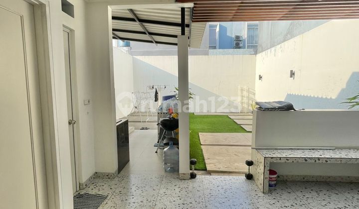 Dijual Cepat Rumah 2 Lantai Rapi Terawat di Alam Sutera Free AC 2