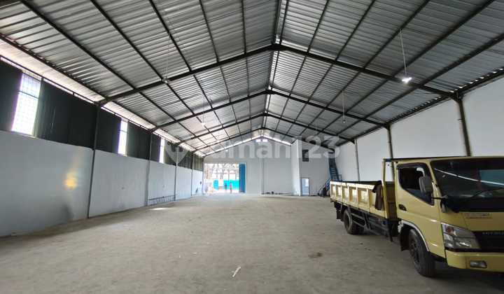 For Rent: Independent Warehouse Ready to Use, 10 Minutes to Cikupa Toll Gate. For Rent: Independent Warehouse Ready to Use, 10 Minutes to Cikupa Toll Gate.