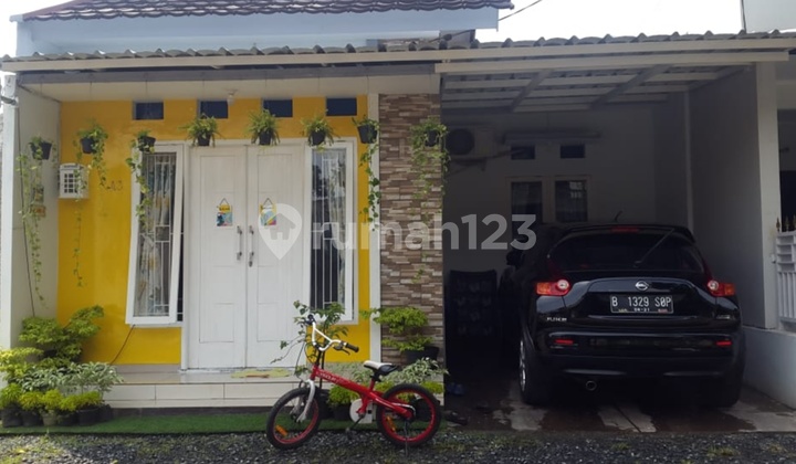 Rumah Rapih Siap Huni Di Griya Jankes. Cipayung Jakarta Timur$ 1