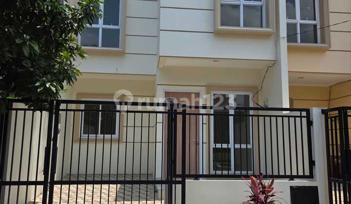 Brand New House in Sector 7 A Gading Serpong, Northeast Facing