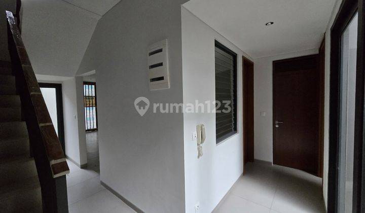 Rumah Cluster Lyndon Navapark Bsd City Tipe 12x33 Unfurnish Baru  2