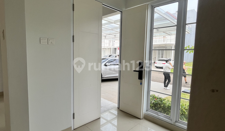 Granada House Menaggio Baru 287M Corner Gading Serpong 2