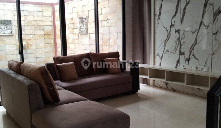Rumah Cluster Jadeite 10x20 Furnish ada kolam renang siap huni BSD City 1